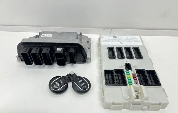 Mini Cooper Countryman F60 Engine ECU kit and lock set 8699952 9869886