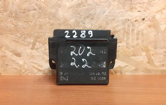 Mercedes-Benz C W202 Glow plug pre-heat relay 0125458832 2289
