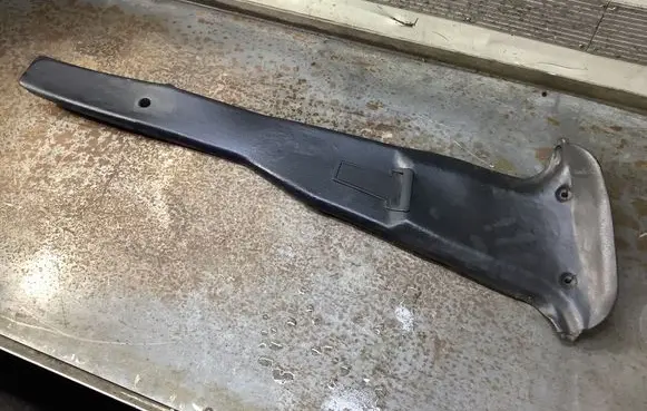 BMW 3 E30 Other sill/pillar trim element 514319166822 19166822