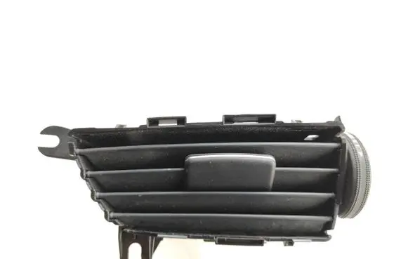 Mercedes-Benz C W204 Dash center air vent grill 07741002