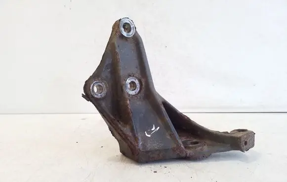 Iveco Daily 6th gen Engine mounting bracket 5801260396