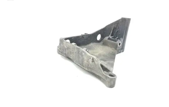 Engine mounting bracket