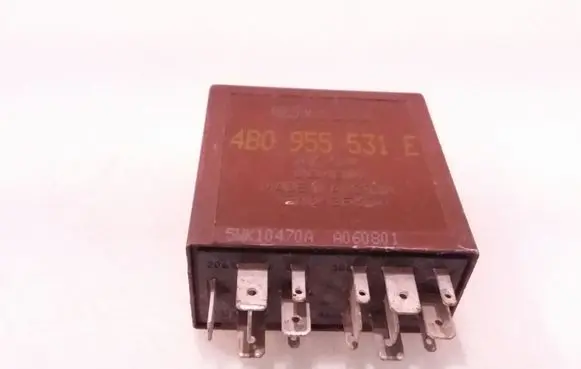 Volkswagen Golf IV Window wiper relay 4B0955531E 5WK10470A