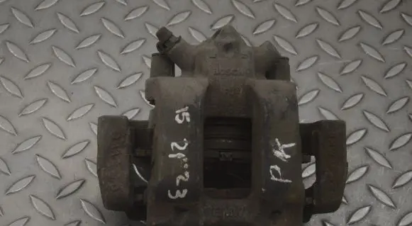 BMW 4 F32 F33 Front brake caliper