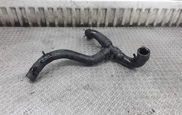 KIA Sorento Engine coolant pipe/hose