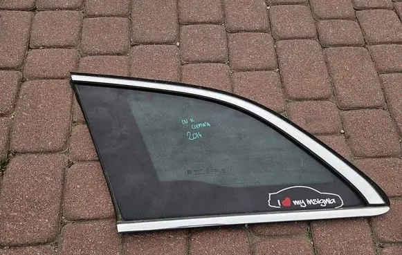 Opel Insignia A Rear side window 5O5P5L5E5X1232