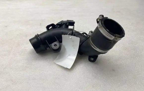 Peugeot 3008 II Intercooler hose/pipe 9677355980