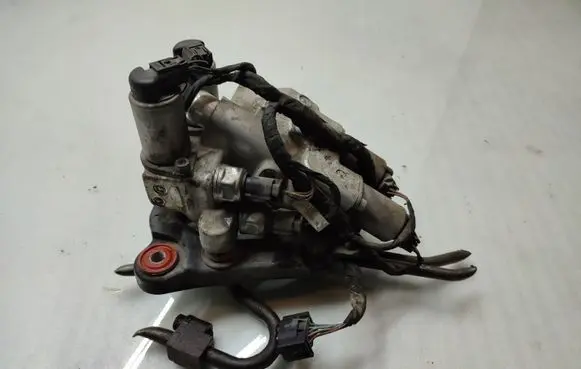 BMW 7 F01 F02 F03 F04 Air suspension compressor 6775258