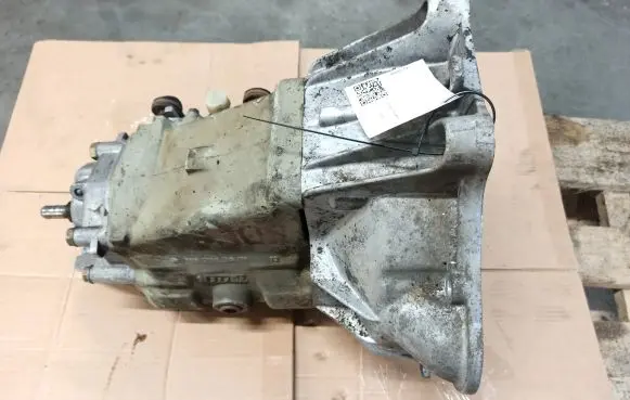 Mercedes-Benz COMPAKT W115 Manual 4 speed gearbox 1152612501 R1152612620 1152611919