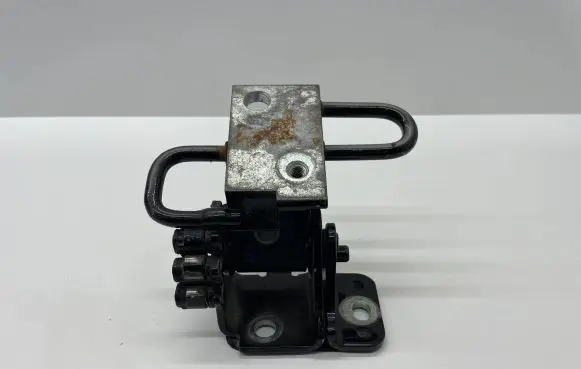 Audi A6 S6 C6 4F Front door upper hinge 8E0831412E