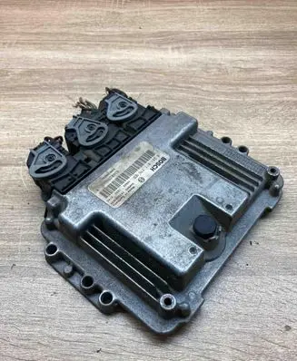 Renault Megane II Engine control unit/module ECU 8200391966 0281011776