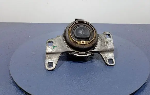 Volvo V40 Engine mount vacuum valve 31359639
