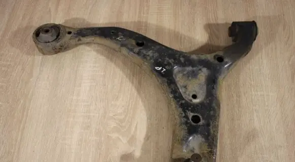 Hyundai Santa Fe Front lower control arm/wishbone