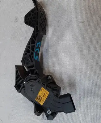 Skoda Rapid (NH) Accelerator throttle pedal 6R1721503H