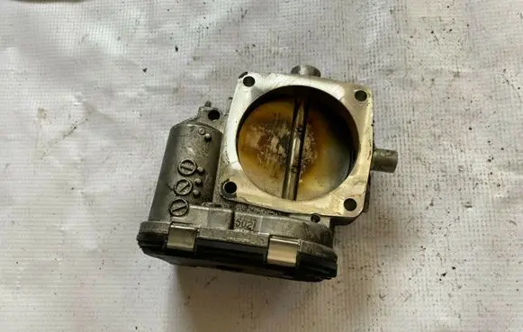 Mercedes-Benz ML W163 Throttle valve A1131410125 1131410125