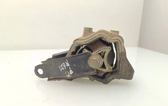 Engine mount bracket