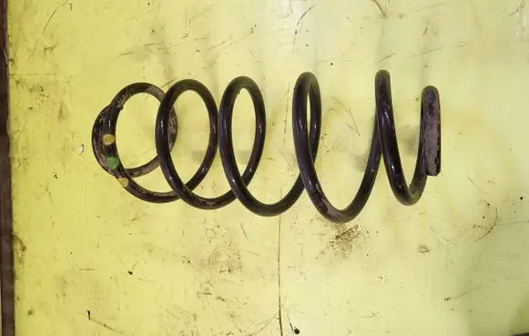 Volvo V70 Front coil spring 30748154