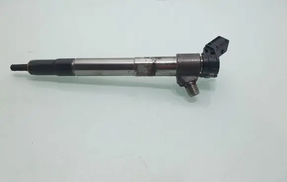 KIA Ceed Fuel injector 338002U000
