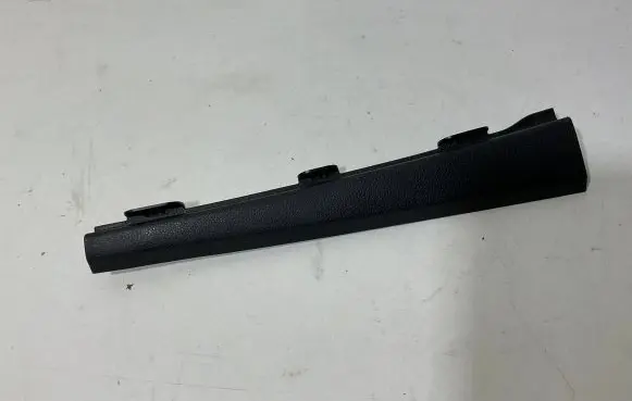 Porsche Macan (95B) (A) pillar trim 95B868239A