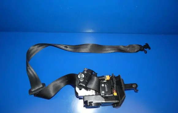 Volvo S90, V90 Front seatbelt 