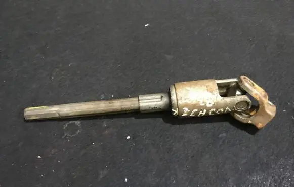 Chrysler Voyager Steering column universal joint