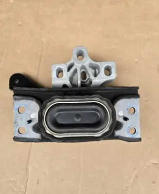 Audi RS3 8Y Gearbox mount 8V0199555A