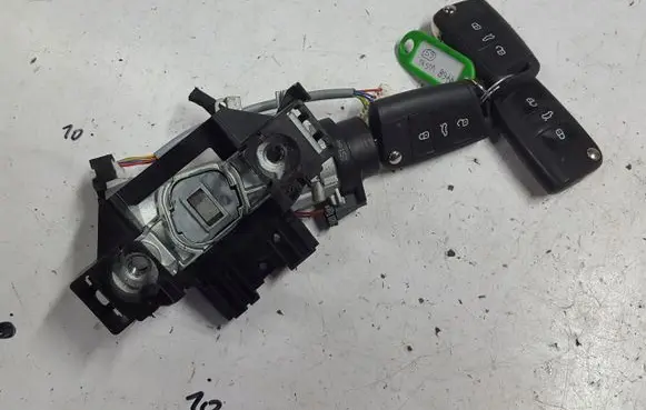 Skoda Octavia Mk3 (5E) Ignition lock 1K09058515Q0905865