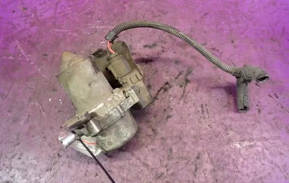 Audi A3 S3 8P Vacuum pump 