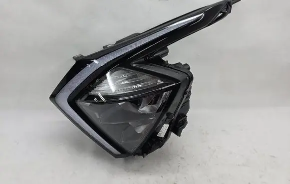 KIA Sportage Headlight/headlamp 92101R2000