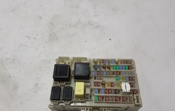 Renault Megane E-Tech Fuse module 243802061R