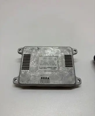 Hyundai Ioniq LED ballast control module 92101G2200 00226137 D3695AKF1100083
