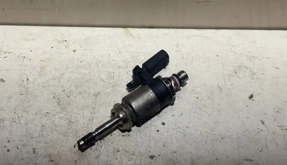 Skoda Octavia Mk3 (5E) Fuel injector 05E906036C 04E906036AD
