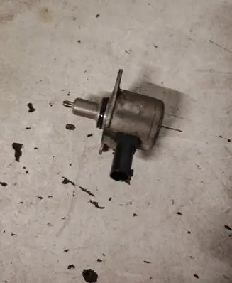 BMW 6 F12 F13 Hydraulic servotronic pressure valve 