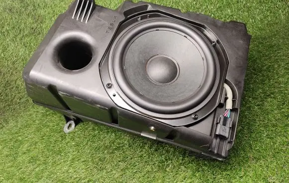 Tesla Model 3 Subwoofer speaker 107974700D 107974600D