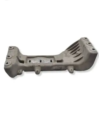 Jeep Grand Cherokee WL Gearbox mounting bracket P68428575AA T02KC2091A3253 68428575AA