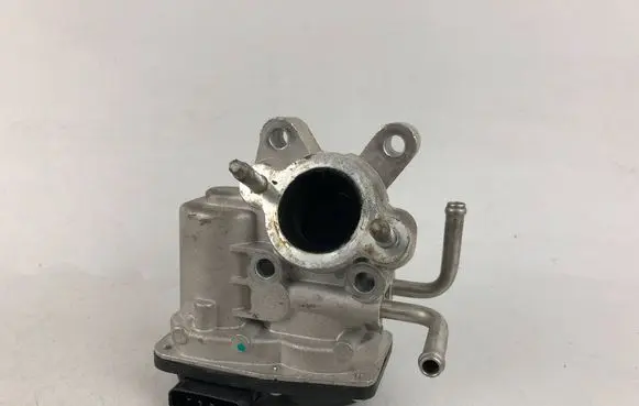 Subaru Outback (BS) EGR valve UTSB000