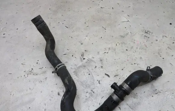 Ford Kuga II Engine coolant pipe/hose AV61-8C35-BH