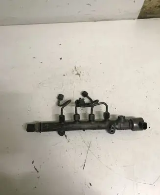 Mercedes-Benz E W212 Fuel main line pipe A6510700495 R9144Z240A 1404041214