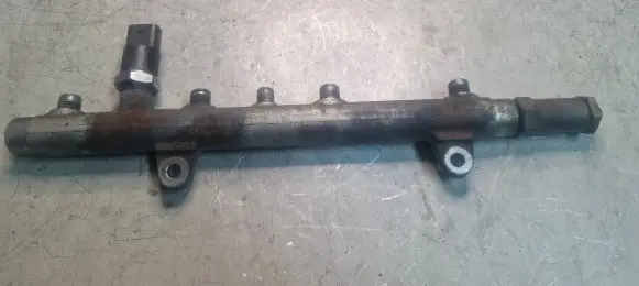 Fuel main line pipe