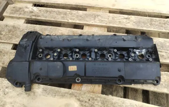BMW 5 E39 Rocker cam cover 1703341
