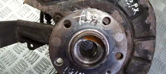 Audi A3 S3 8P Front wheel hub