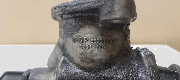 Opel Zafira B Thermostat/thermostat housing C89188