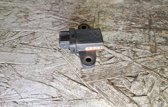 Audi A8 S8 D2 4D ESP acceleration yaw rate sensor 4D0907651 0265005117