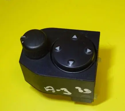 Audi A3 S3 8P Wing mirror switch 8D0959565A