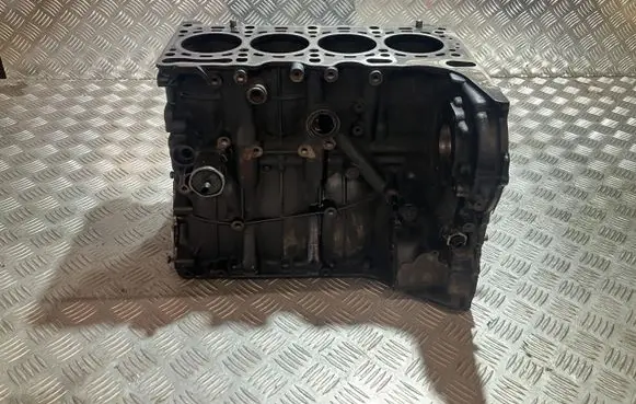 Mercedes-Benz E C207 W207 Engine block TM27660
