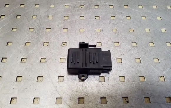 Volkswagen Touareg I Seat heating relay 1Z0959772B