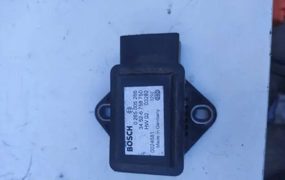 BMW 5 E60 E61 ESP acceleration yaw rate sensor 34526758750 0265005266 0024681