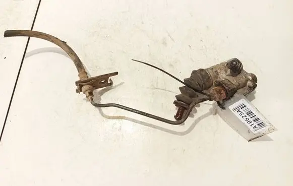 Honda FR-V Master brake cylinder