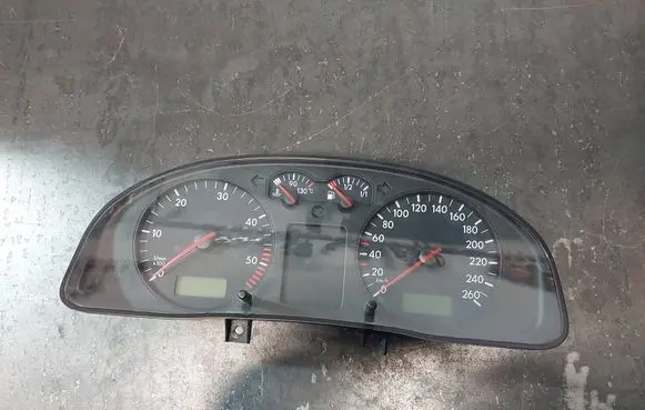 Volkswagen PASSAT B5 Speedometer (instrument cluster) 324234243243242