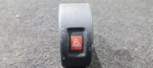 Opel Astra G Hazard light switch 90561384